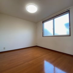 洋室5.5帖(寝室)